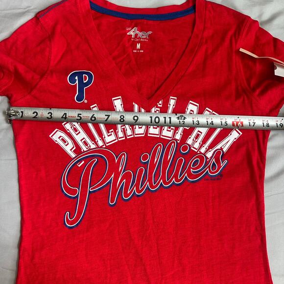 G-III 4her Red, MLB Philadelphia Phillies, V-Neck, Short Sleeve T-Shirt NWT- M - Picture 8 of 10